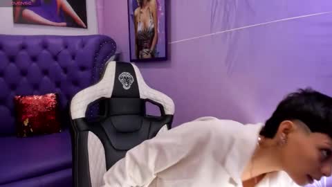 Snapshot of tefi_meow chatting on September 19, 2025, 11:44 am Stefani  online show from September 19, 2025, 11:44 am