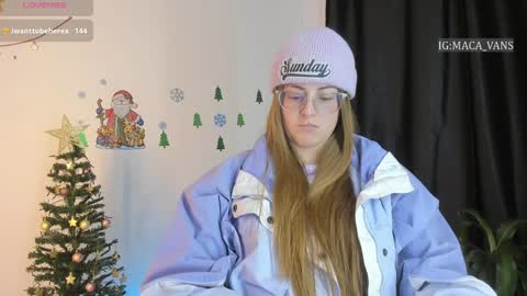 tekila__ online show from December 5, 2024, 11:29 pm