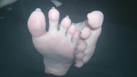 Viv West online show from January 4, 2025, 4:33 am