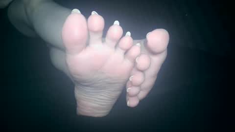 Viv West online show from September 29, 2025, 4:06 am