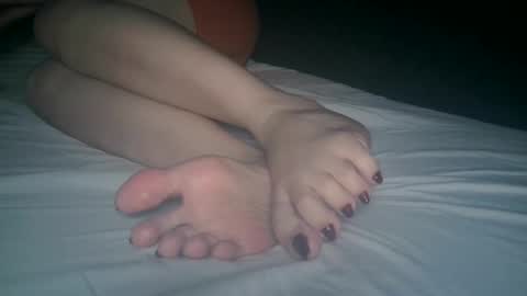 Viv West online show from November 22, 2025, 4:22 am