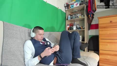 Virg Lszl online show from February 24, 2025, 11:54 am