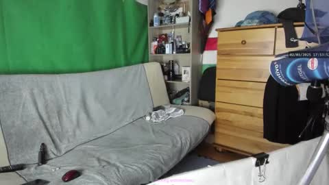 Virg Lszl online show from March 2, 2025, 4:53 pm