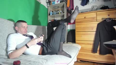 Virg Lszl online show from March 10, 2025, 3:41 pm