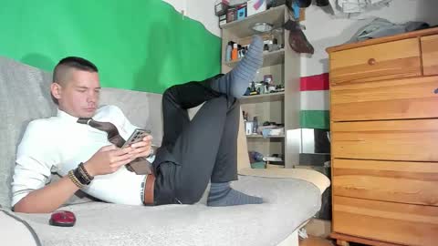 Virg Lszl online show from October 4, 2025, 2:48 pm