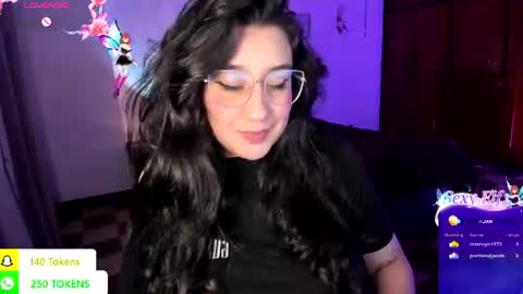 Snapshot of tellme_maddie chatting on July 23, 2026, 11:13 pm Maddie online show from July 23, 2026, 11:13 pm