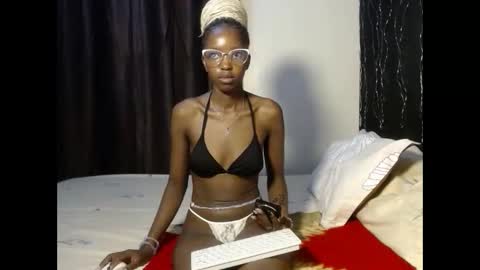 tempting_vibe online show from November 3, 2025, 9:59 pm