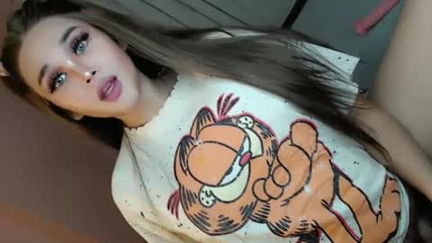 Snapshot of temptresses chatting on March 9, 2025, 10:19 pm Hi 8tsME MADDISON online show from March 9, 2025, 10:19 pm