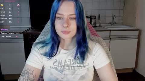  Sue  online show from September 14, 2025, 2:49 pm