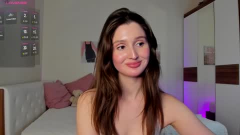 Snapshot of tender_babyy chatting on January 31, 2025, 5:42 pm Sexy girl Li online show from January 31, 2025, 5:42 pm