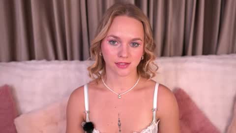 Ellis online show from December 14, 2025, 6:12 pm