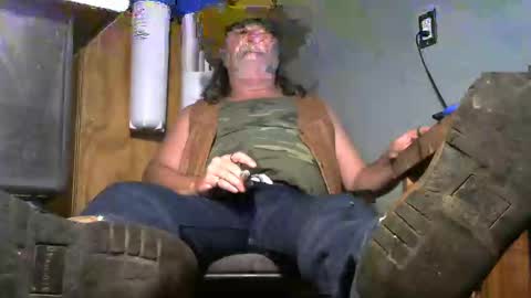 Tennredneck online show from November 23, 2025, 4:01 am