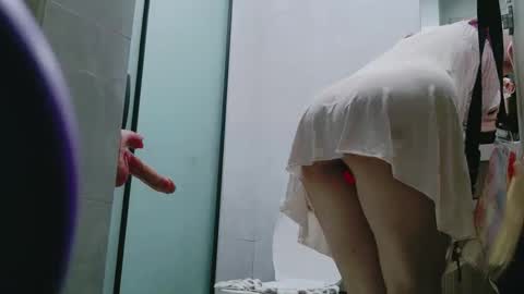 Snapshot of teresaxu95 chatting on November 1, 2025, 4:03 am robin moon online show from November 1, 2025, 4:03 am