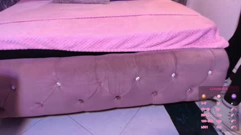 Terra Elowen online show from October 26, 2025, 11:38 am