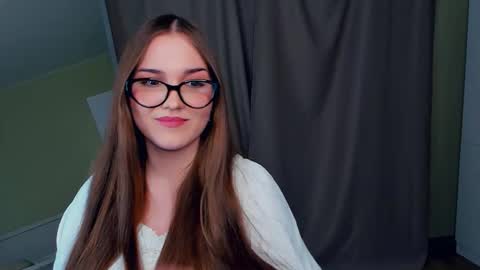 Julia online show from February 6, 2026, 5:16 pm