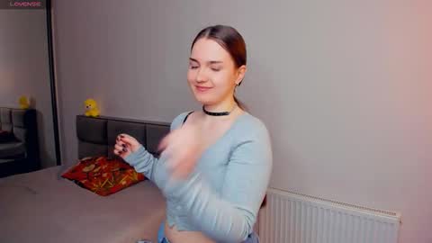 Julia online show from February 23, 2026, 5:10 pm