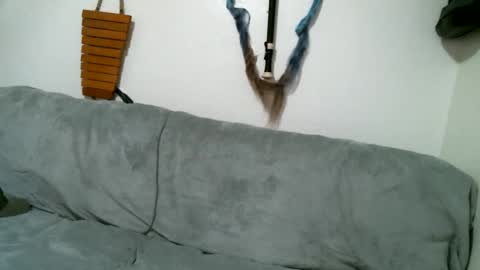 Axle online show from December 3, 2024, 8:17 pm