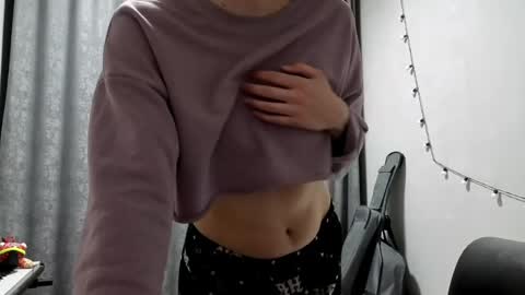 Anny Simpson online show from April 22, 2026, 9:16 pm