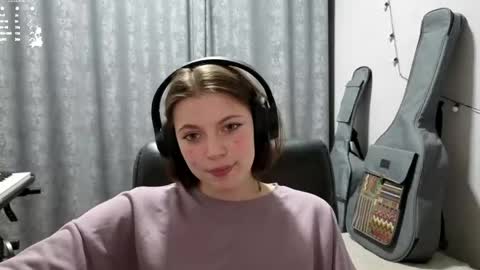 Snapshot of terranaufzinger chatting on May 5, 2026, 8:17 pm Anny Simpson online show from May 5, 2026, 8:17 pm