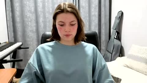 Snapshot of terranaufzinger chatting on June 2, 2026, 10:56 pm Anny Simpson online show from June 2, 2026, 10:56 pm