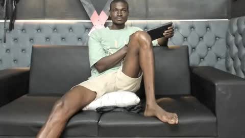 terranze_z online show from September 8, 2025, 8:52 pm