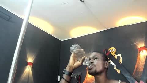 terranze_z online show from October 21, 2025, 7:58 pm