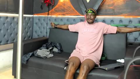 terranze_z online show from November 1, 2025, 11:07 pm