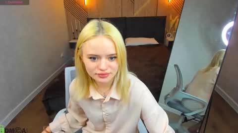 Tessa online show from March 25, 2026, 9:26 am