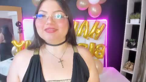 Snapshot of tessa_sinclaire chatting on July 27, 2026, 10:28 pm TERESA online show from July 27, 2026, 10:28 pm