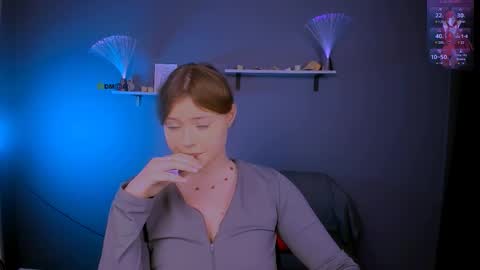 tessa_tea online show from December 20, 2025, 8:05 pm