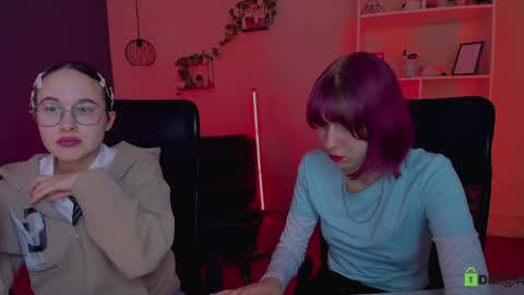 tessa_tea online show from April 26, 2026, 7:33 pm