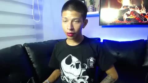 tessachains online show from December 22, 2025, 2:41 am