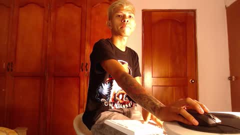 tessachains online show from March 3, 2026, 2:18 am