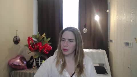 Snapshot of tessadaybreak chatting on February 21, 2025, 10:50 am tessadaybreak online show from February 21, 2025, 10:50 am