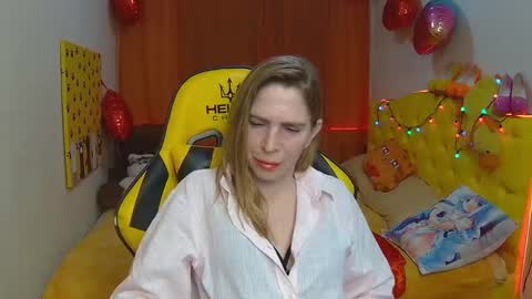 Snapshot of tessadaybreak chatting on March 7, 2025, 10:02 am tessadaybreak online show from March 7, 2025, 10:02 am