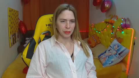 Snapshot of tessadaybreak chatting on March 8, 2025, 7:49 am tessadaybreak online show from March 8, 2025, 7:49 am
