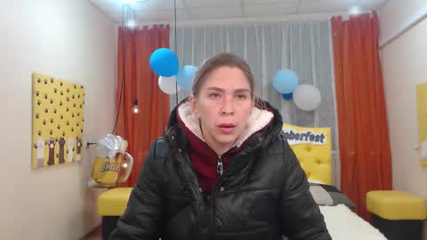 Snapshot of tessadaybreak chatting on October 2, 2025, 7:15 am tessadaybreak online show from October 2, 2025, 7:15 am