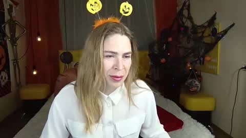 Snapshot of tessadaybreak chatting on October 16, 2025, 6:58 am tessadaybreak online show from October 16, 2025, 6:58 am