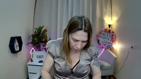 Snapshot of tessadaybreak chatting on May 22, 2026, 7:37 am tessadaybreak online show from May 22, 2026, 7:37 am