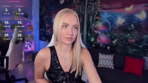 Snapshot of tessahamilton chatting on October 14, 2025, 10:38 am TessaHamilton online show from October 14, 2025, 10:38 am
