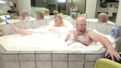 Tessa and Jaxon online show from October 26, 2025, 2:06 am