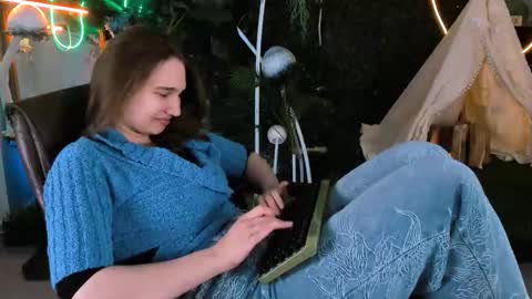 Snapshot of tessamill chatting on September 15, 2025, 5:07 am Tessa online show from September 15, 2025, 5:07 am