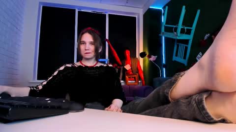 Snapshot of tessamill chatting on November 15, 2025, 9:17 am Tessa online show from November 15, 2025, 9:17 am