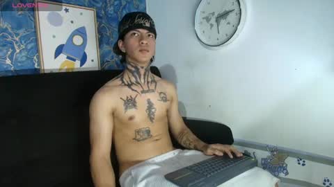 Snapshot of tessarion_black chatting on June 30, 2026, 5:19 am Tessarion online show from June 30, 2026, 5:19 am