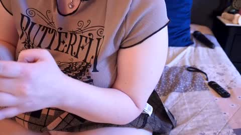 Tessa online show from April 8, 2026, 3:56 pm