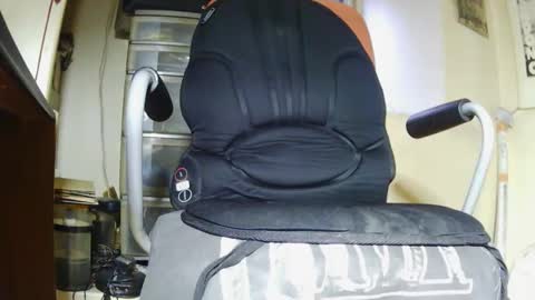 tetuo2 online show from December 21, 2025, 12:45 pm