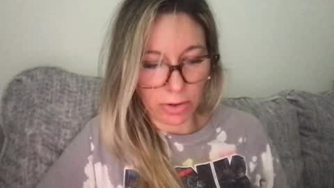 Daphne Summers online show from November 24, 2025, 5:01 pm