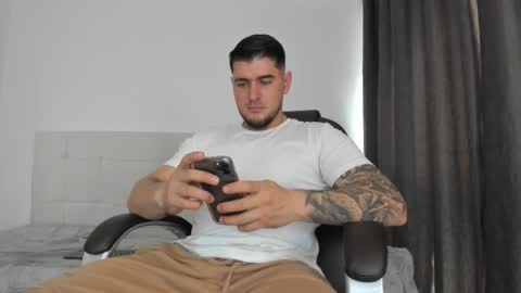 Snapshot of teylor_creed chatting on November 28, 2025, 7:49 pm teylor creed online show from November 28, 2025, 7:49 pm