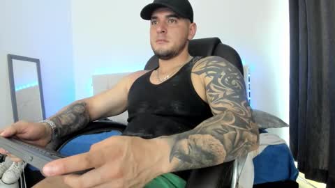 Snapshot of teylor_creed chatting on December 14, 2025, 6:23 pm teylor creed online show from December 14, 2025, 6:23 pm