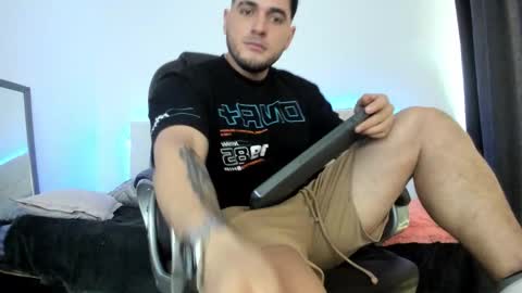 Snapshot of teylor_creed chatting on December 20, 2025, 7:10 pm teylor creed online show from December 20, 2025, 7:10 pm